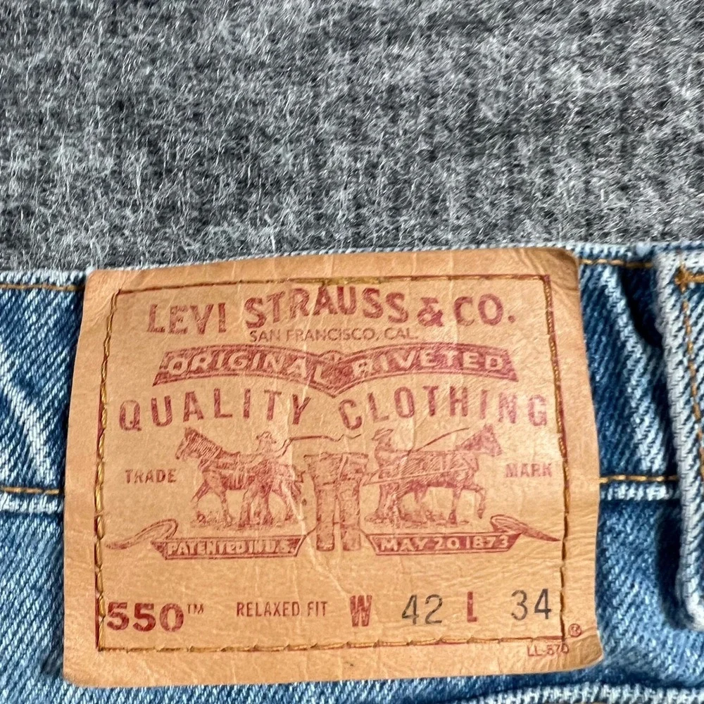 Vintage Levis 550 Relaxed Fit Jeans Made in USA Light Wash 42x34 Blue